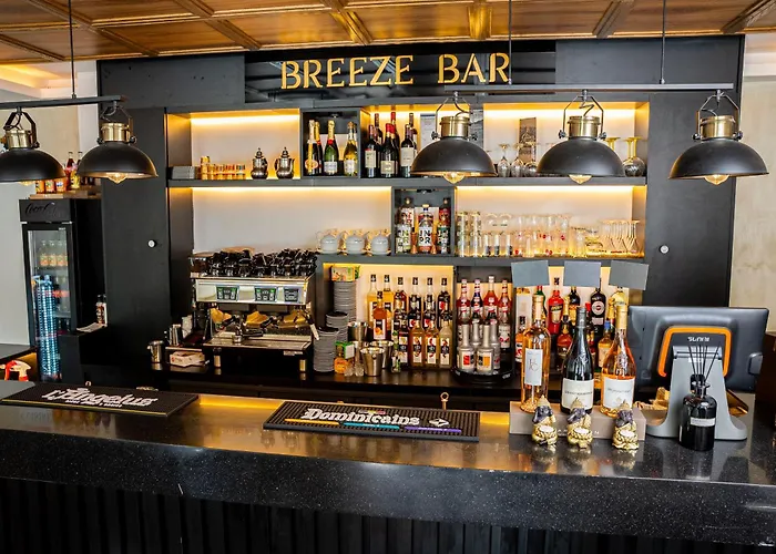 Breeze Hotel