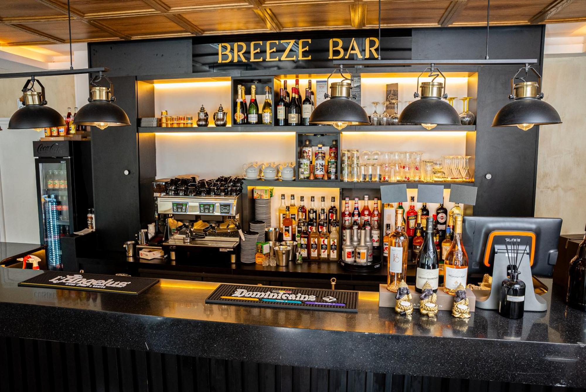 Breeze Hotel