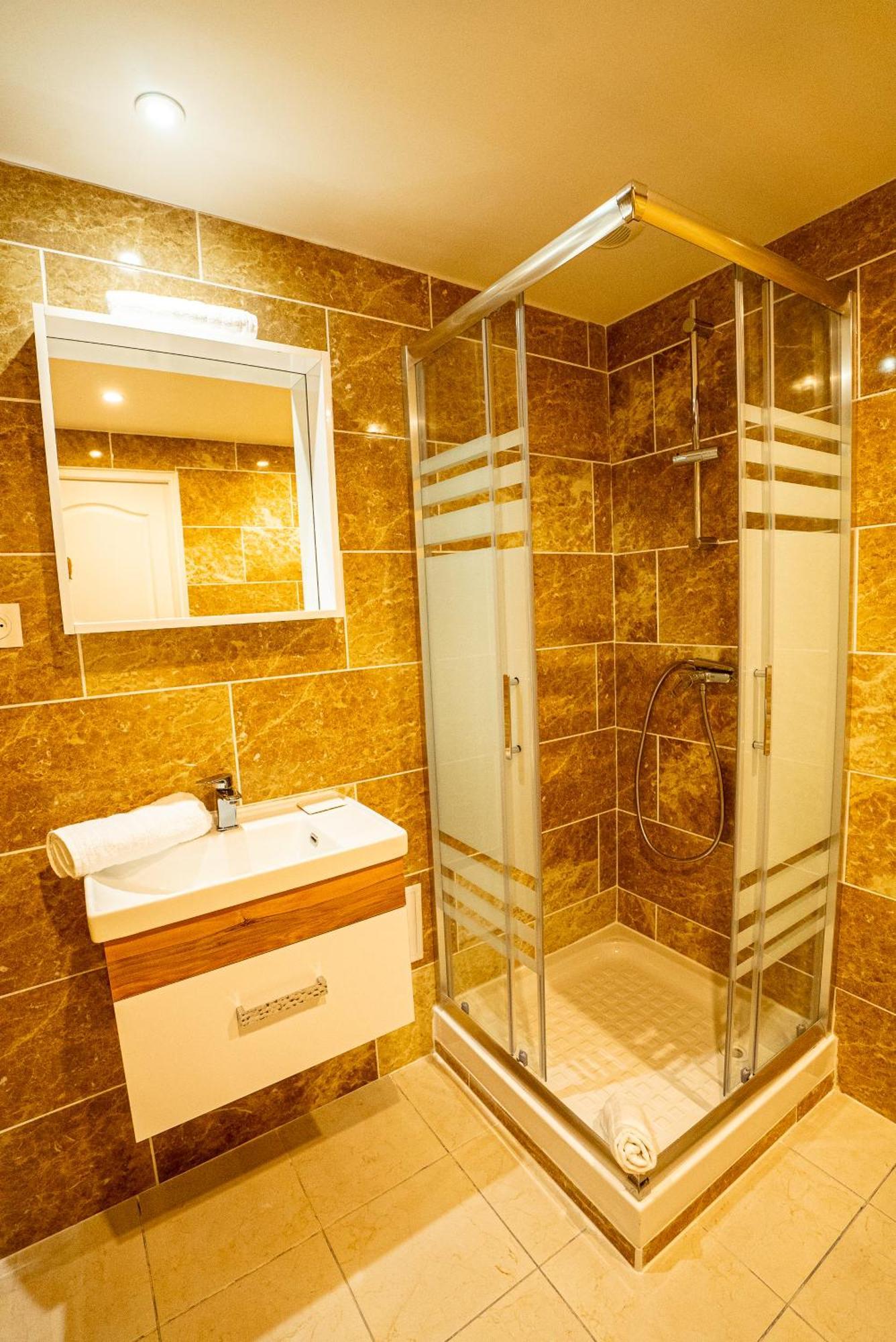 Hotel Breeze 3*