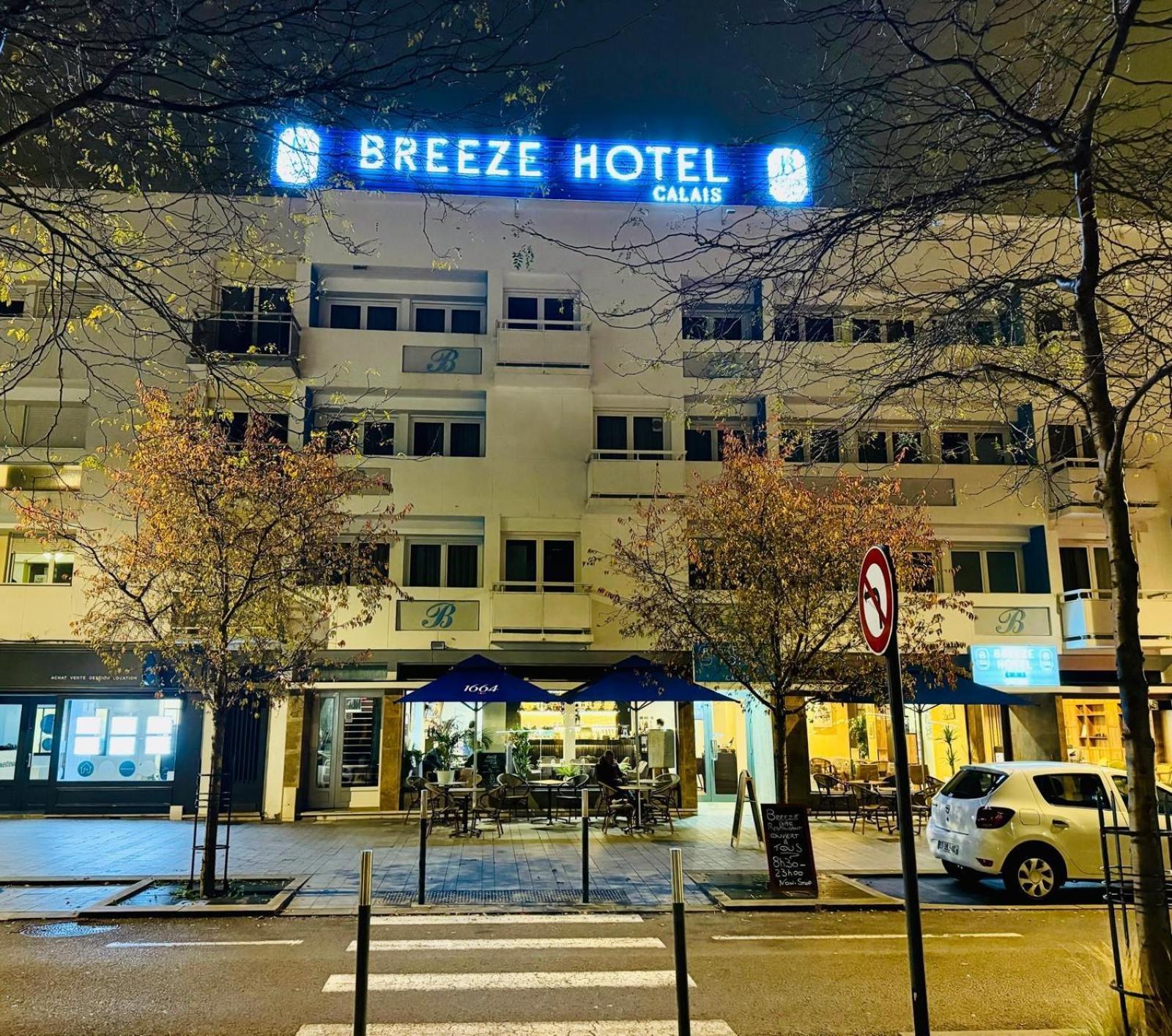 Breeze Hotel 3*